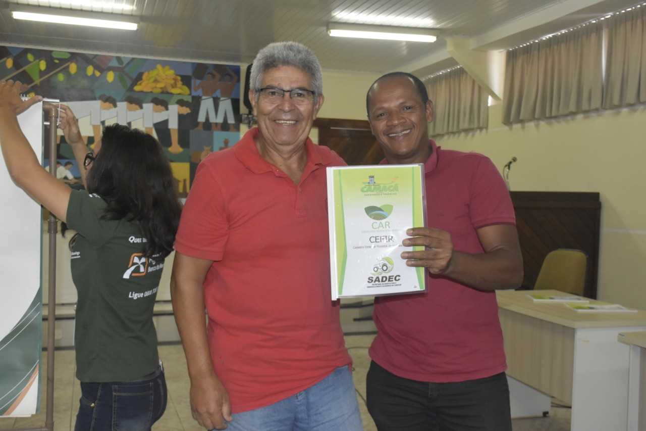 Camacã: Prefeitura entrega CEFIR de graça para Pequenos Produtores